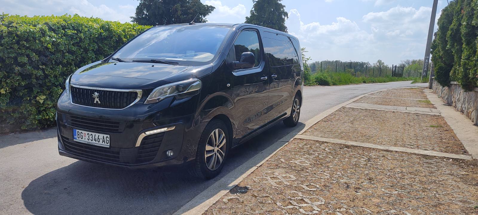 Premium kombi vozilo